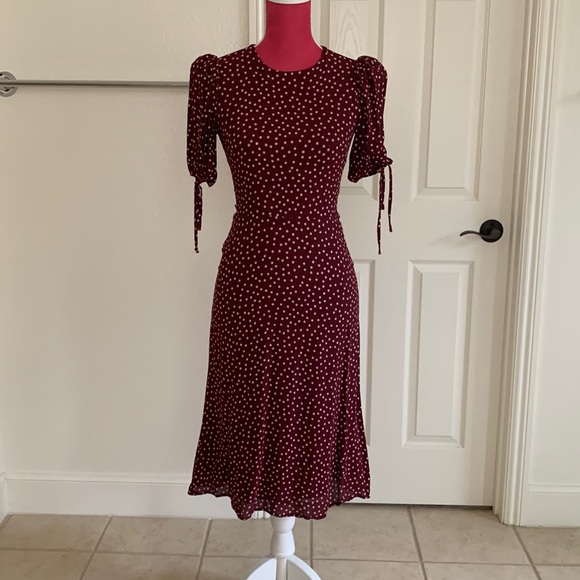 Dresses & Skirts - Reformation Dress